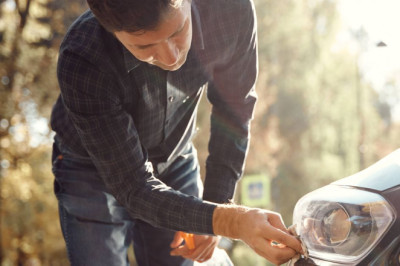 Stop car headlights getting foggy in December with everyday item that RAC recommends