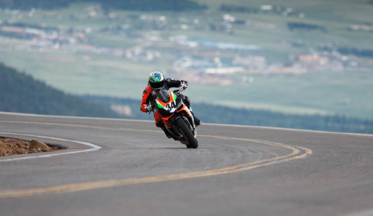The 5 Fastest Pikes Peak Motorcycles Of All Time