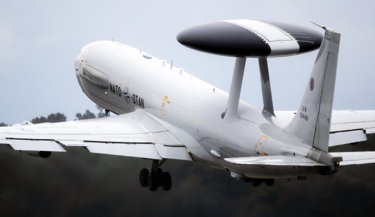 The Plan To Replace The Military's Radar Plane Keeps Falling Apart