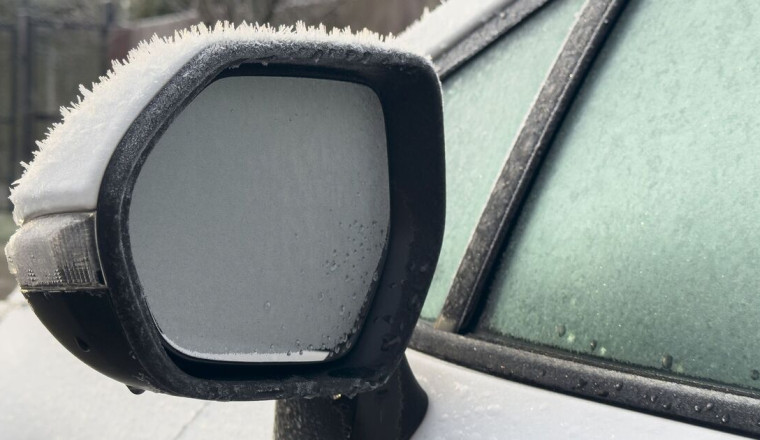 AA urges drivers to park in 1 area of street to help stop cars freezing in December