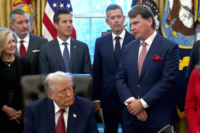 Ford’s CEO Applauds Trump’s CAFE Rollback, Says They Were Forced Into EVs