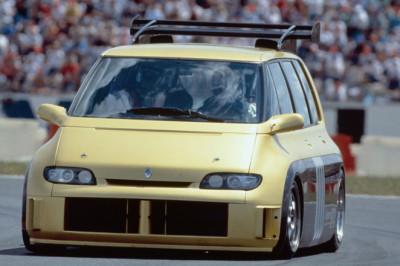 The Story Of The Renault Espace F1, The Brand’s Maddest Car Ever
