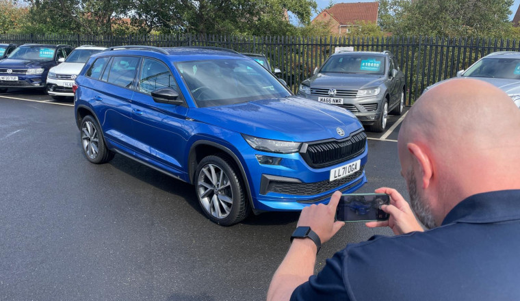 Franchised car dealer clocks up impressive sales milestone on Dealerway