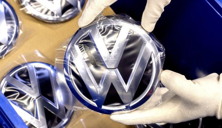 VW Offers Workers $35,000 To Move And Still Gets Booed
