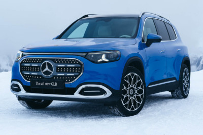 New seven-seat Mercedes GLB brings ICE and 392-mile EV