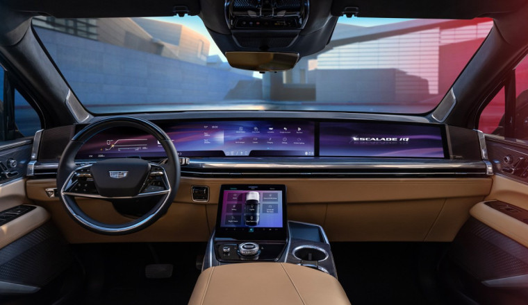 Why Huge Screens Took Over Your Car’s Dashboard