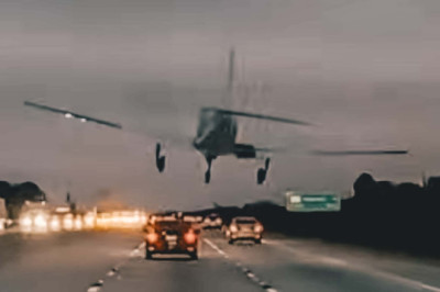 Crazy Video: Airplane Crash-Lands on Toyota Camry on Florida Highway