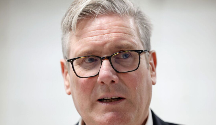 Drivers bombard Keir Starmer with emails demanding U-turn on petrol and diesel cars ban