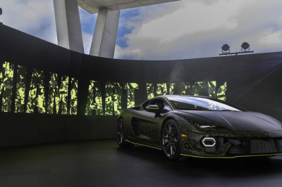 Lamborghini unveils one-of-one Temerario Ad Personam in Miami: a crystal-finished masterpiece