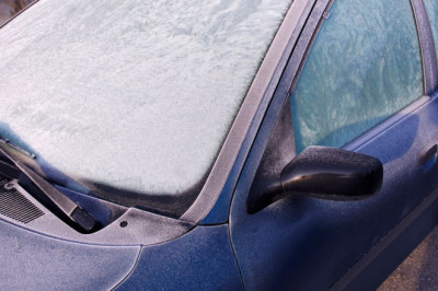 Driving in the winter: Every item to keep in your car this December if you breakdown