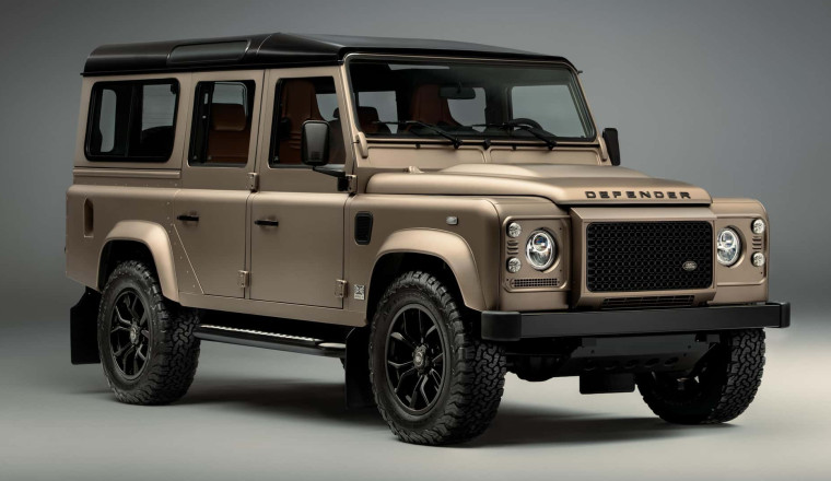Land Rover Spent 300 Hours Painting a Classic Defender V-8