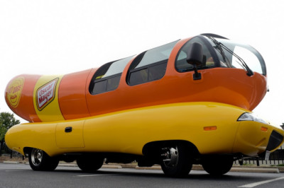 Oscar Mayer Seeking New Wienermobile Drivers Known As ‘Hotdoggers:’ TDS
