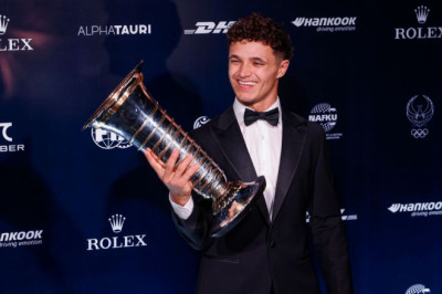 Norris collects 1st F1 trophy at FIA Awards