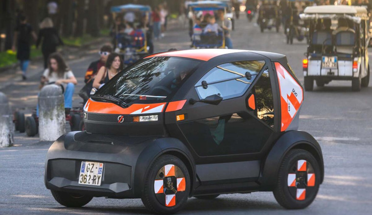 Renault axes Mobilize Duo quadricycle before UK sales start