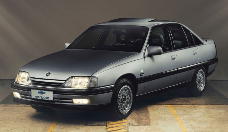 Check out this perfectly restored Vauxhall Carlton