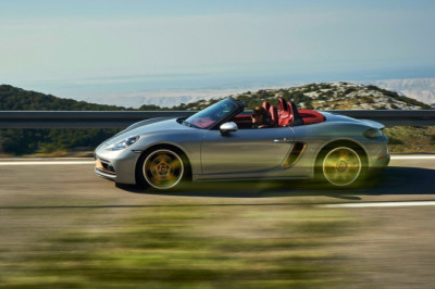 Porsche’s Emergency Pivot to Gas-Powered 718 Is an Engineering Headache