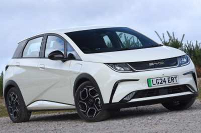 BYD Dolphin G: PHEV hatch coming in 2026 to take on Golf GTE