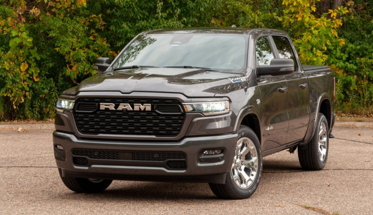 2026 Ram 1500 Hemi V8 Review: Worse Than the Hurricane I6, But a Whole Lotta Noise