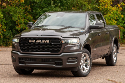 2026 Ram 1500 Hemi V8 Review: Worse Than the Hurricane I6, But a Whole Lotta Noise