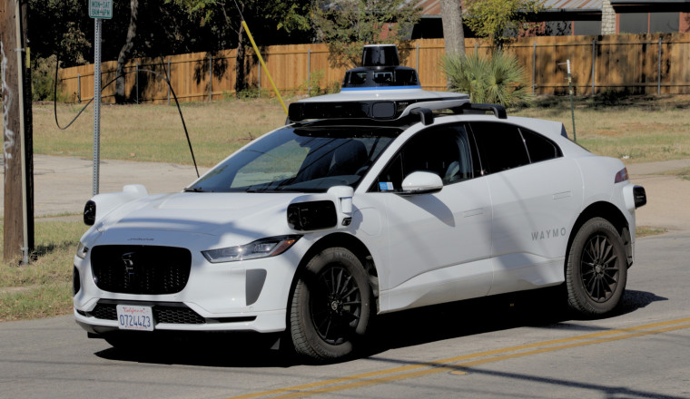 Waymo's Fix To End Robotaxis Blowing By School Buses Doesn't Work