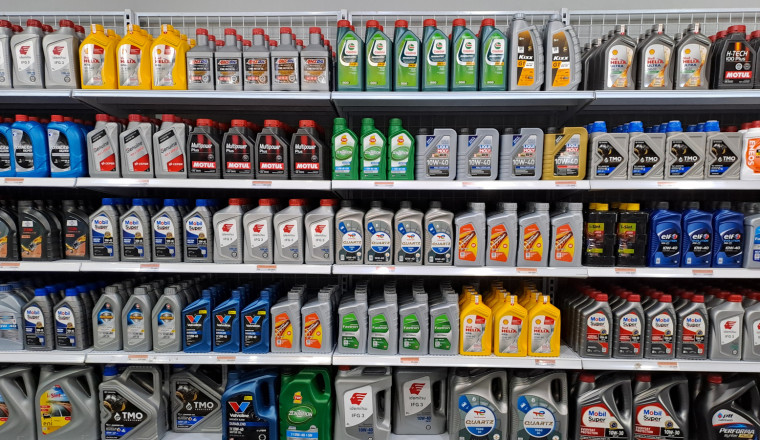 Name Brand Vs. Store Brand Motor Oil: Does It Make A Difference?