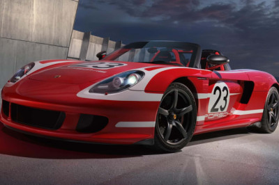 Porsche Restores a Carrera GT to Zero-Mile Condition