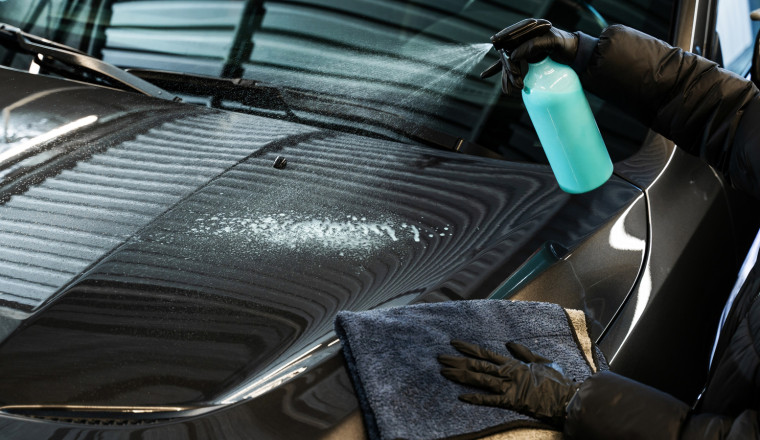 How A Waterless Car Wash Works (And When You Should Use One)