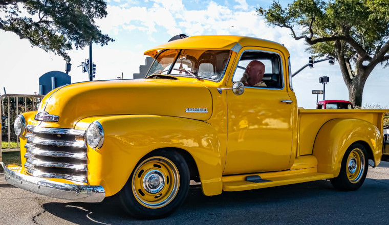 Why This Vintage Fix For Sun Glare Still Divides Classic Car Fans