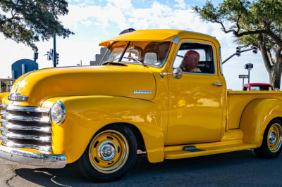 Why This Vintage Fix For Sun Glare Still Divides Classic Car Fans