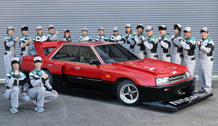 Nissan Techs in Training Turned This Old Skyline Sedan Into a Silhouette Racer
