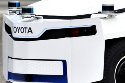 These Driverless Toyotas Just Took Control At Japan’s Busiest Airport