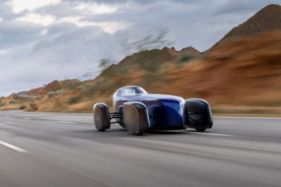 TGI Fridays appoints administrators; Chris Rea dies; Record-breaking Renault Filante