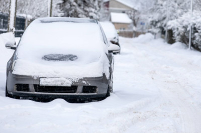 Experts say whether you should put windscreen wipers up or down as blizzards threaten UK