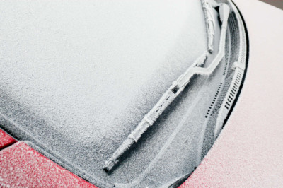 How to clear ice from inside your car’s windscreen
