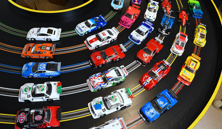 Model student: How to win at slot car racing - according to the pros