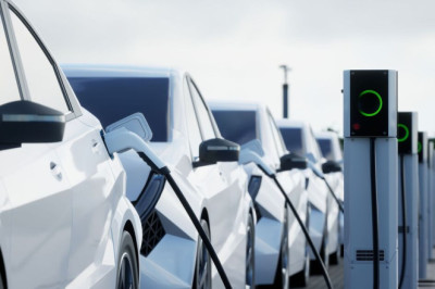 Used electric cars plunge by £14k as Brits opt for 1 Chinese brand