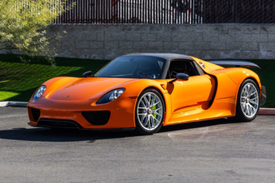 844-Mile Porsche 918 Spyder Weissach Hits the Auction Block