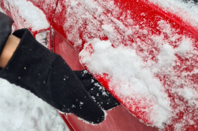 De-ice car door locks with ease by using one surprising everyday item