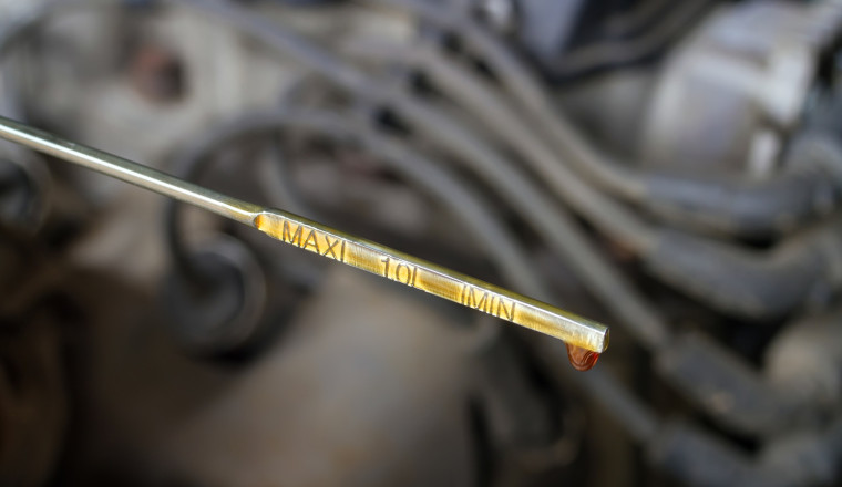 Here's What The Color Of Your Engine Oil Can Tell You