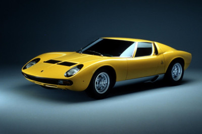 The Classic Cars MAKING Money Right Now: Winners and Losers in the Last 12 Months