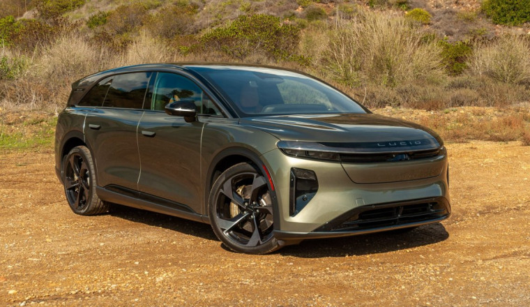2026 Lucid Gravity Review: The Best-Driving Three-Row Money Can Buy
