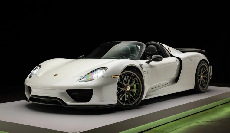 FOR SALE: 2015 Porsche 918 Spyder Weissach Package