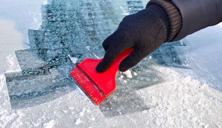 How to defrost your car to avoid fines and damaging your vehicle