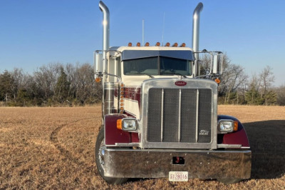 This 18-Year-Old Peterbilt Sold for $280K, and It’s Probably a Sign of What’s to Come