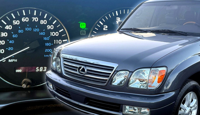 This 583-Mile 2003 Lexus LX Looks Showroom Fresh, But Carfax Tells A Different Story
