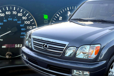 This 583-Mile 2003 Lexus LX Looks Showroom Fresh, But Carfax Tells A Different Story