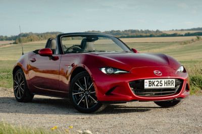 2025 UK car sales top 2,000,000