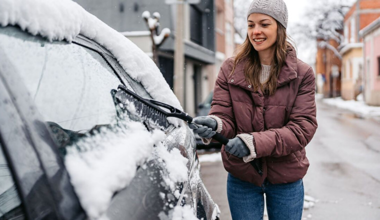 AA-approved de-ice method clears frost from windscreens 'fast'