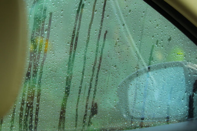 Stop your car windscreen misting up with 1 unusual bathroom item