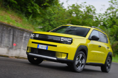 Fiat confirms pure-petrol, manual-gearbox Grande Panda for UK